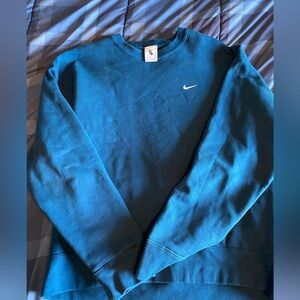 Men’s Nike single swoosh crew neck